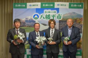 八幡平花卉生産部会鉢物研究会の皆さん