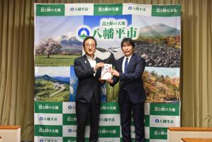 贈呈式の様子